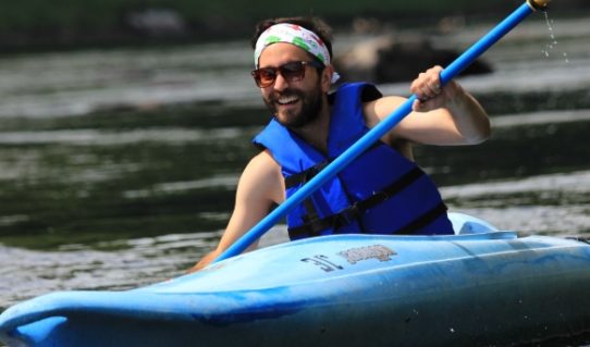 man kayaking on Delaware River Indian Head Canoeing Rafting Kayaking Tubing Delaware River