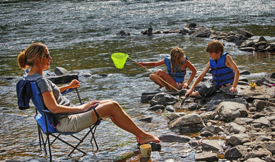 kids exploring Delaware River with mom Indian Head Canoeing Rafting Kayaking Tubing Delaware River
